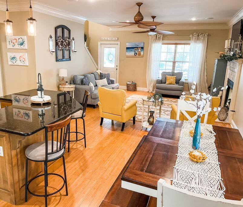 Pet Friendly Tranquil Cottage With Fire-Pit And Seasonal Hot Tub Sept-March Minutes To Beaches Dauphin Island Buitenkant foto