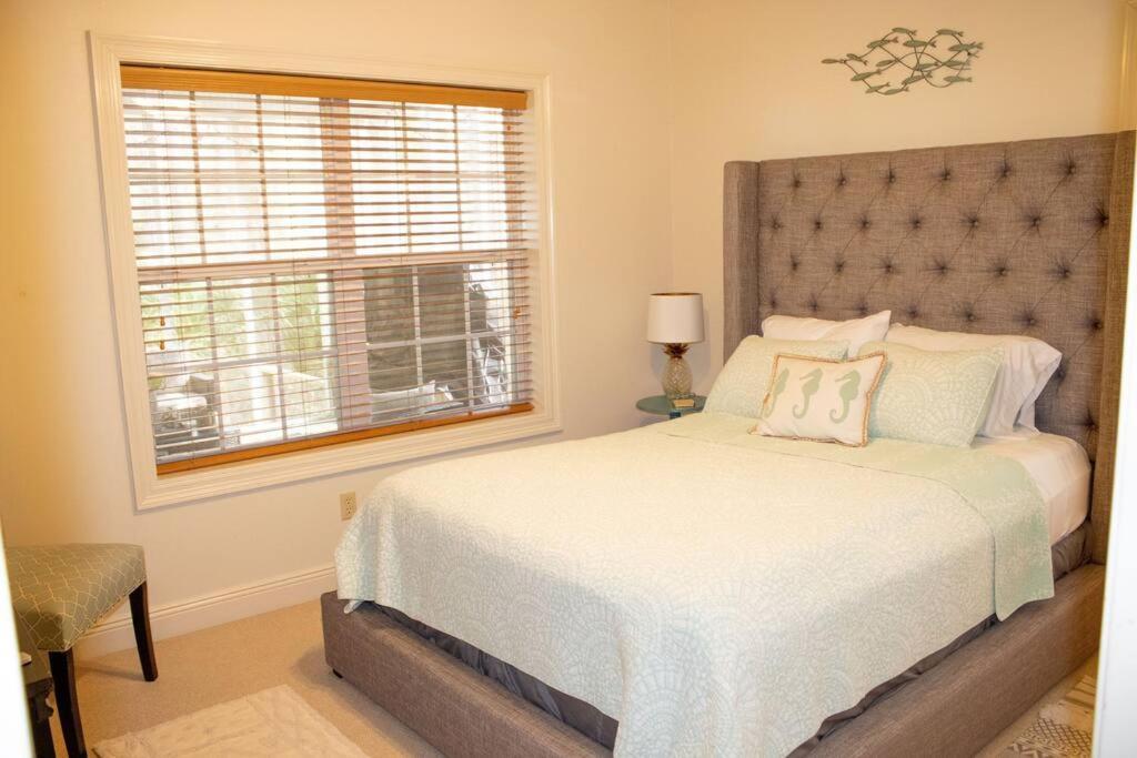 Pet Friendly Tranquil Cottage With Fire-Pit And Seasonal Hot Tub Sept-March Minutes To Beaches Dauphin Island Buitenkant foto